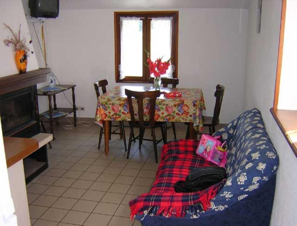 Gite Les Hirondelles Plombières-les-Bains Exterior foto
